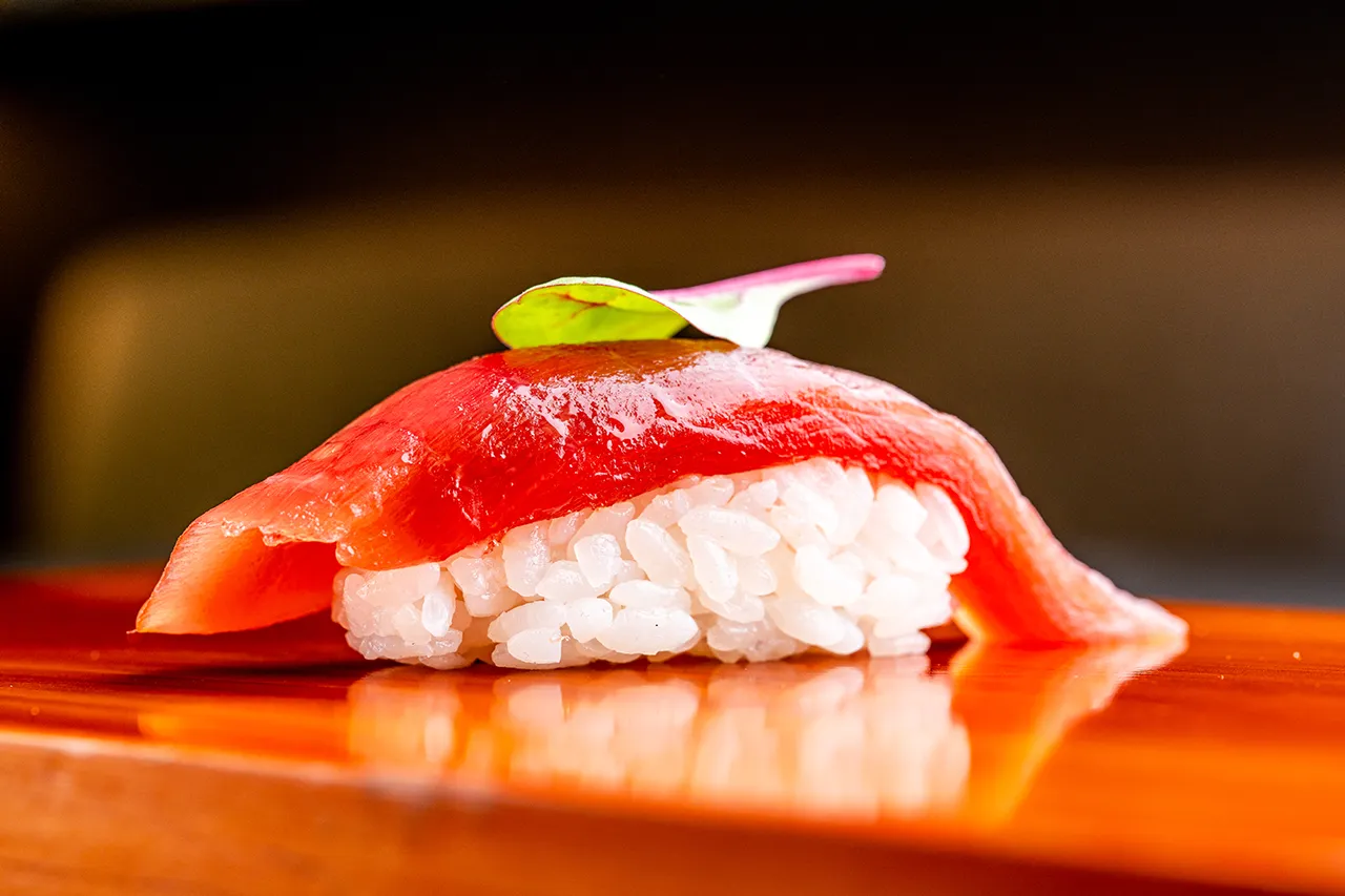 Single sushi